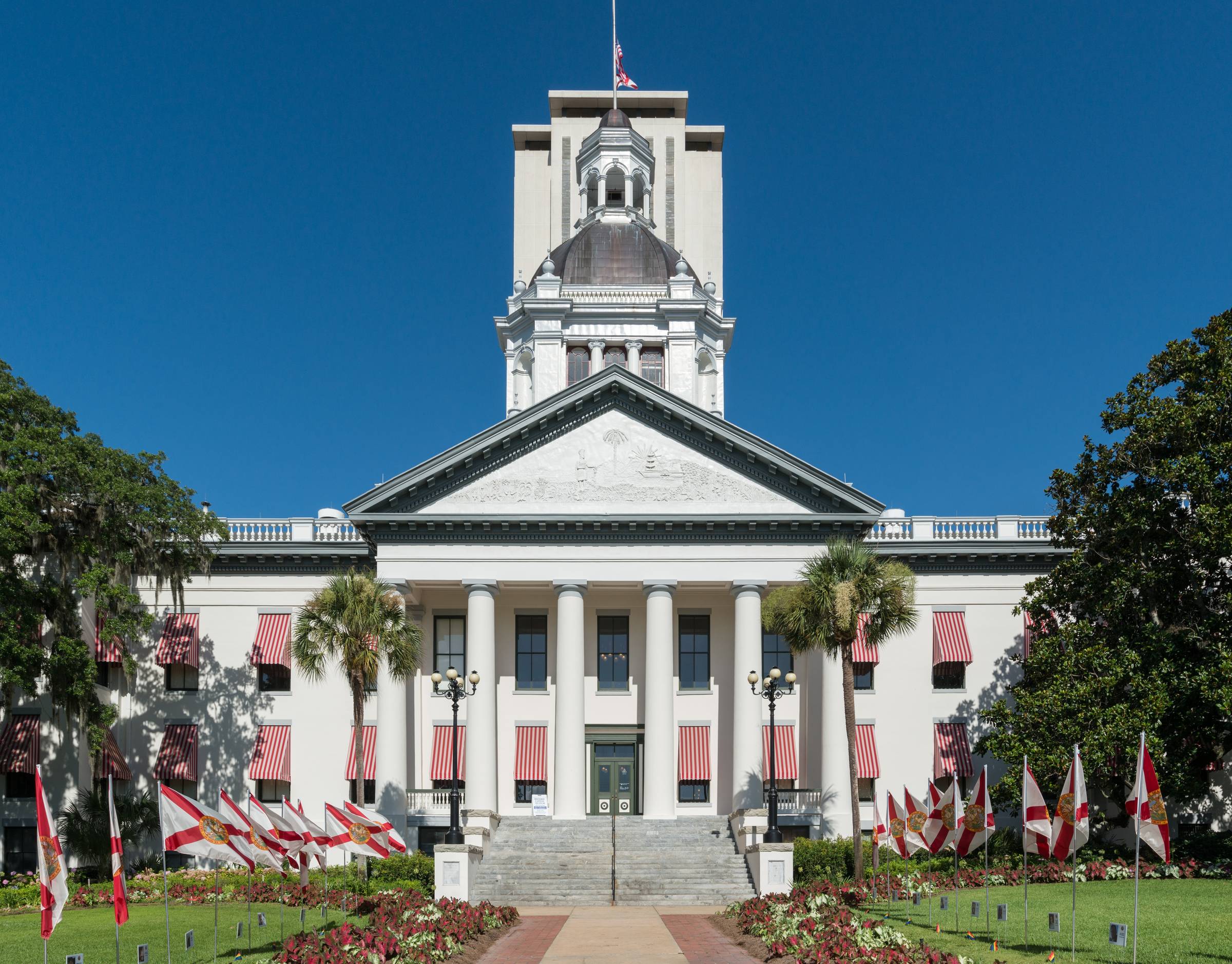 Exterior of Florida State Capitol building