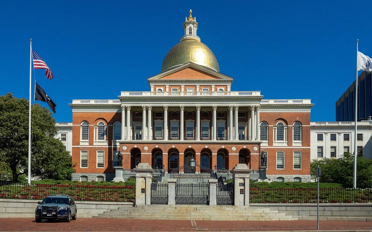 Massachusetts state house exterior