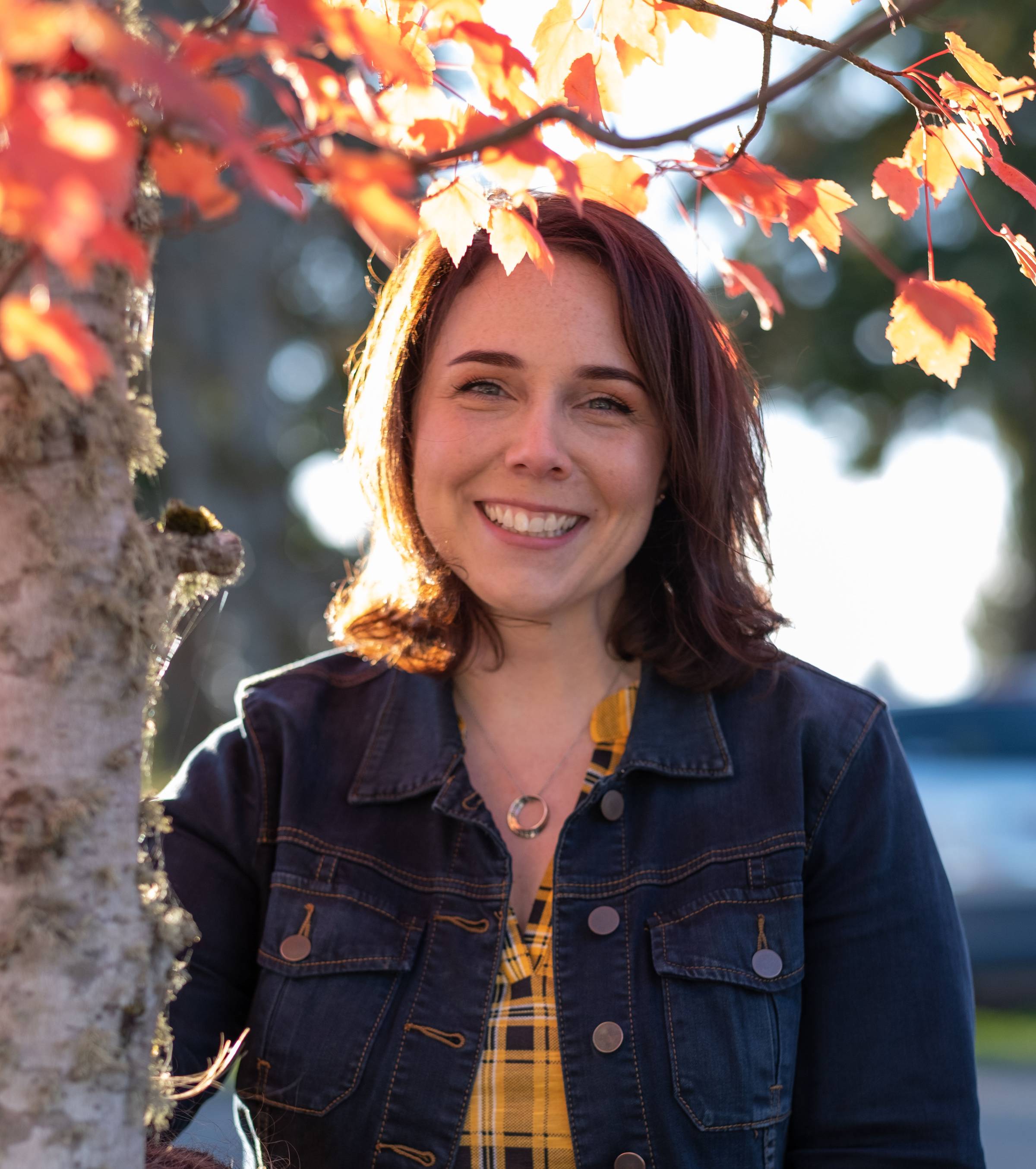 profile image of misty a self taught bookbinder who provides free resources to teach others how to make their own books