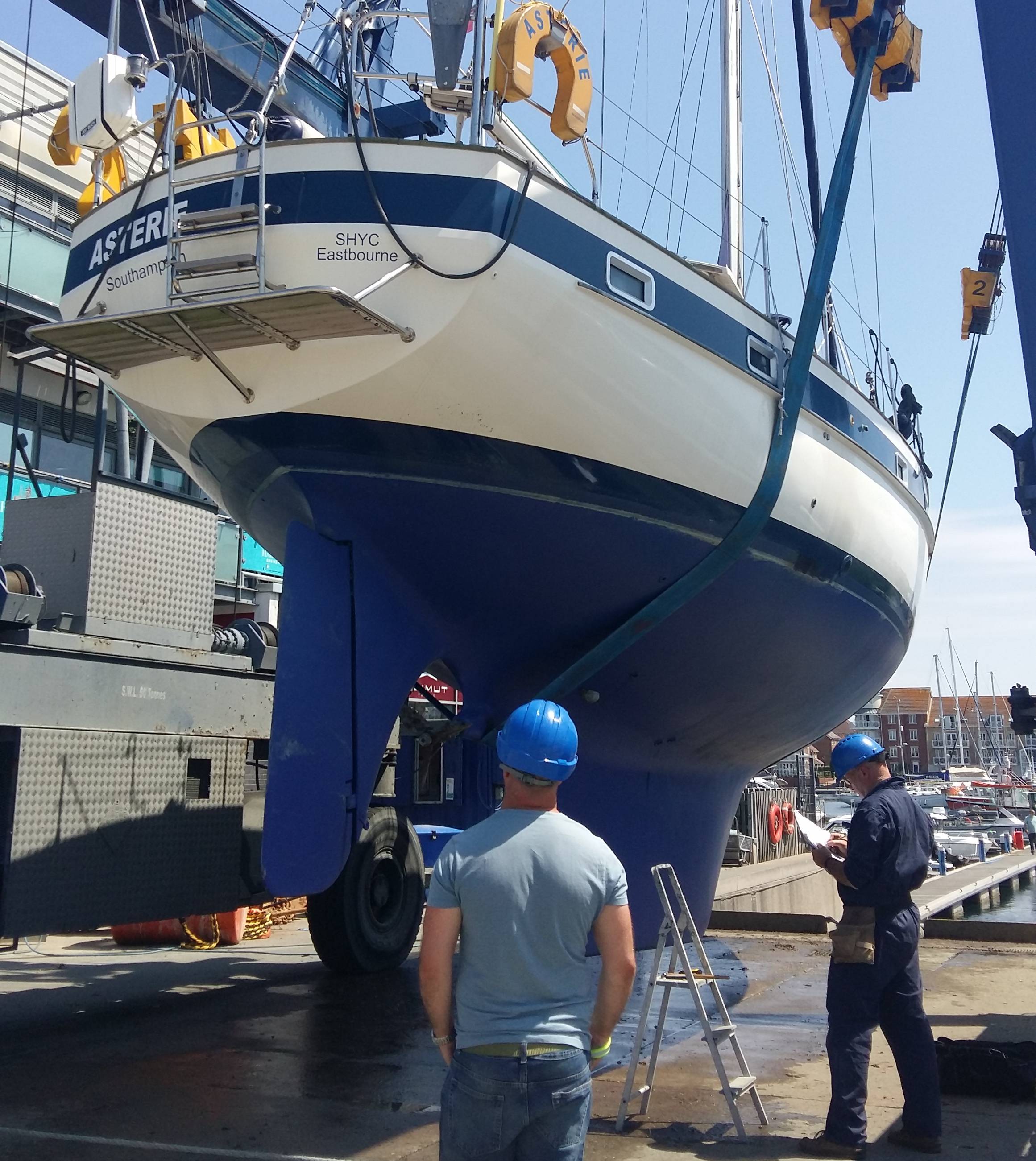 Hallberg-Rassy 42E being surveyed out of the water