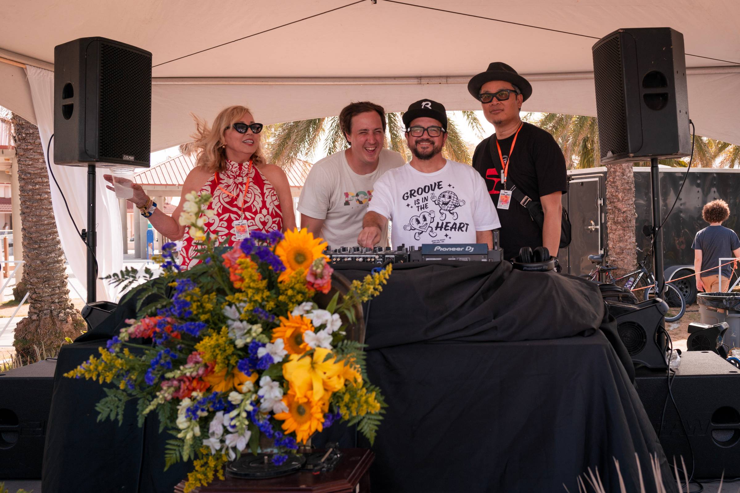 SOUND WAVES M.I.N.D_S.E.T. Concert