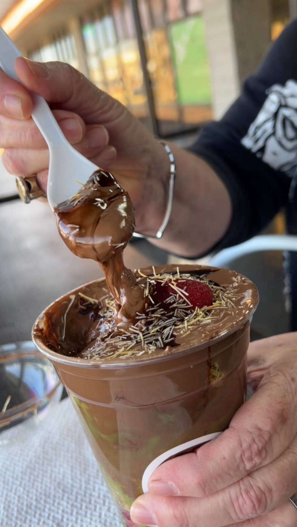 Chokolata Dessert Lounge - nwatravelguide