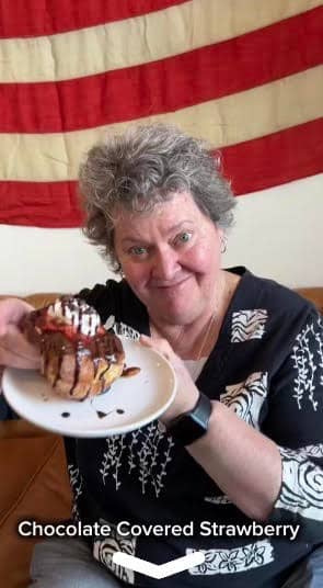 Parlor Donuts - Rogers AR - Lynn West 00 NWA Travelguide