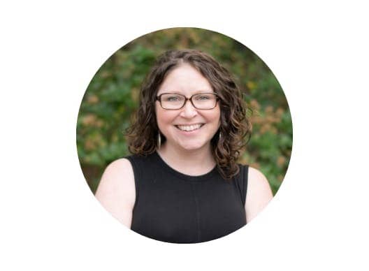 Kara has 13+ years teaching writing to adolescent, teen and adult students. 