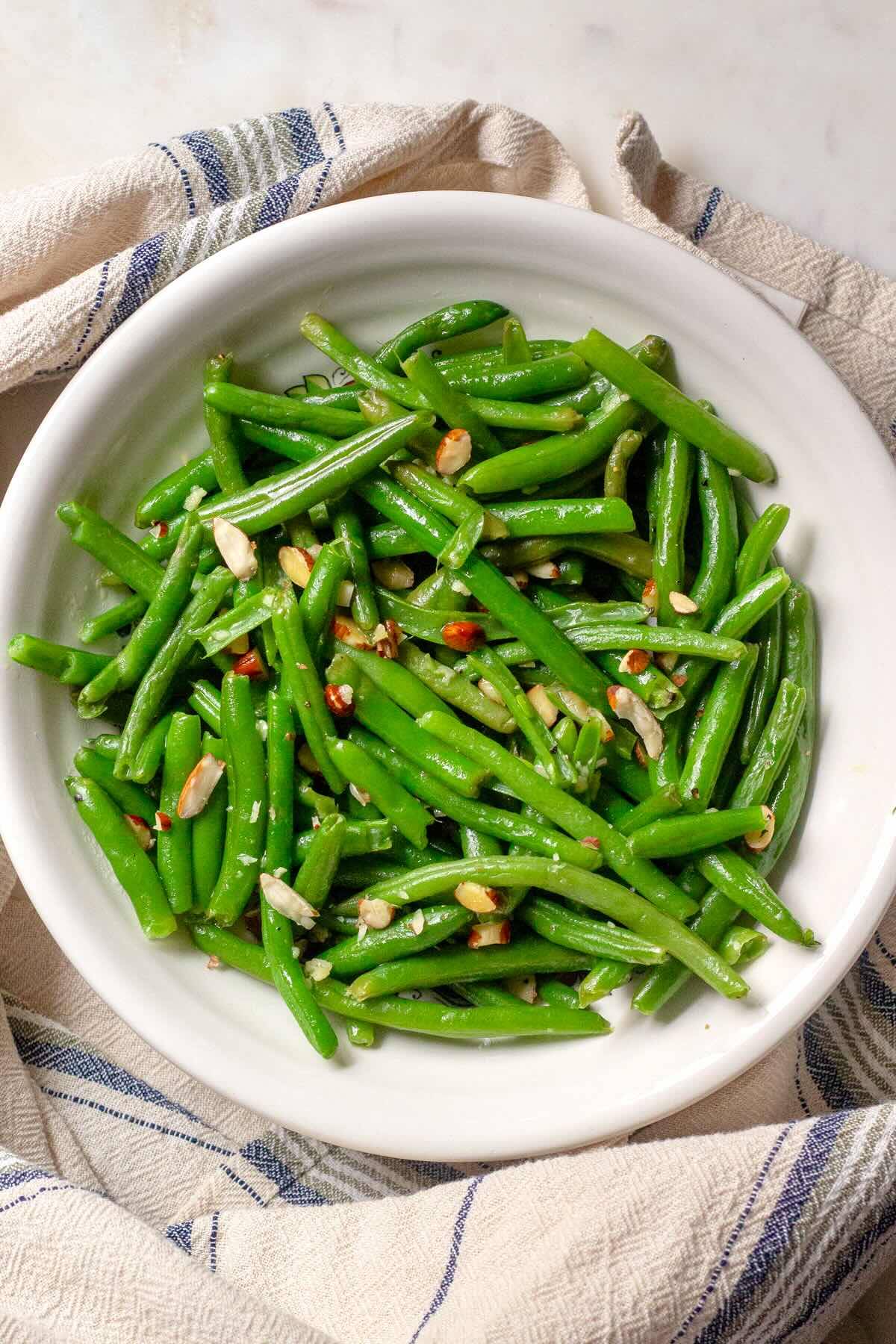 Quick Blanched Green Beans With Garlic