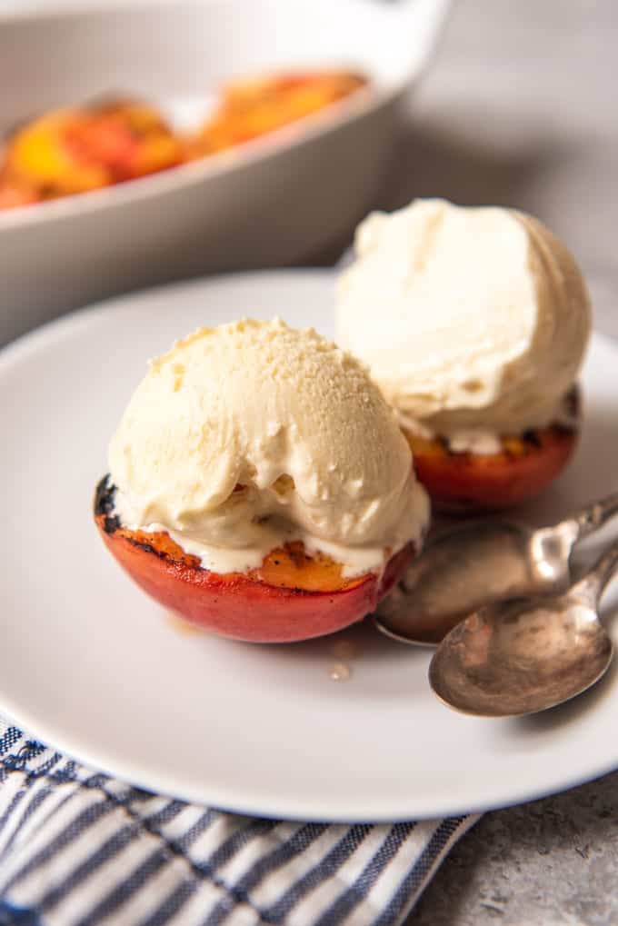 Grilled Peaches with Ice Cream