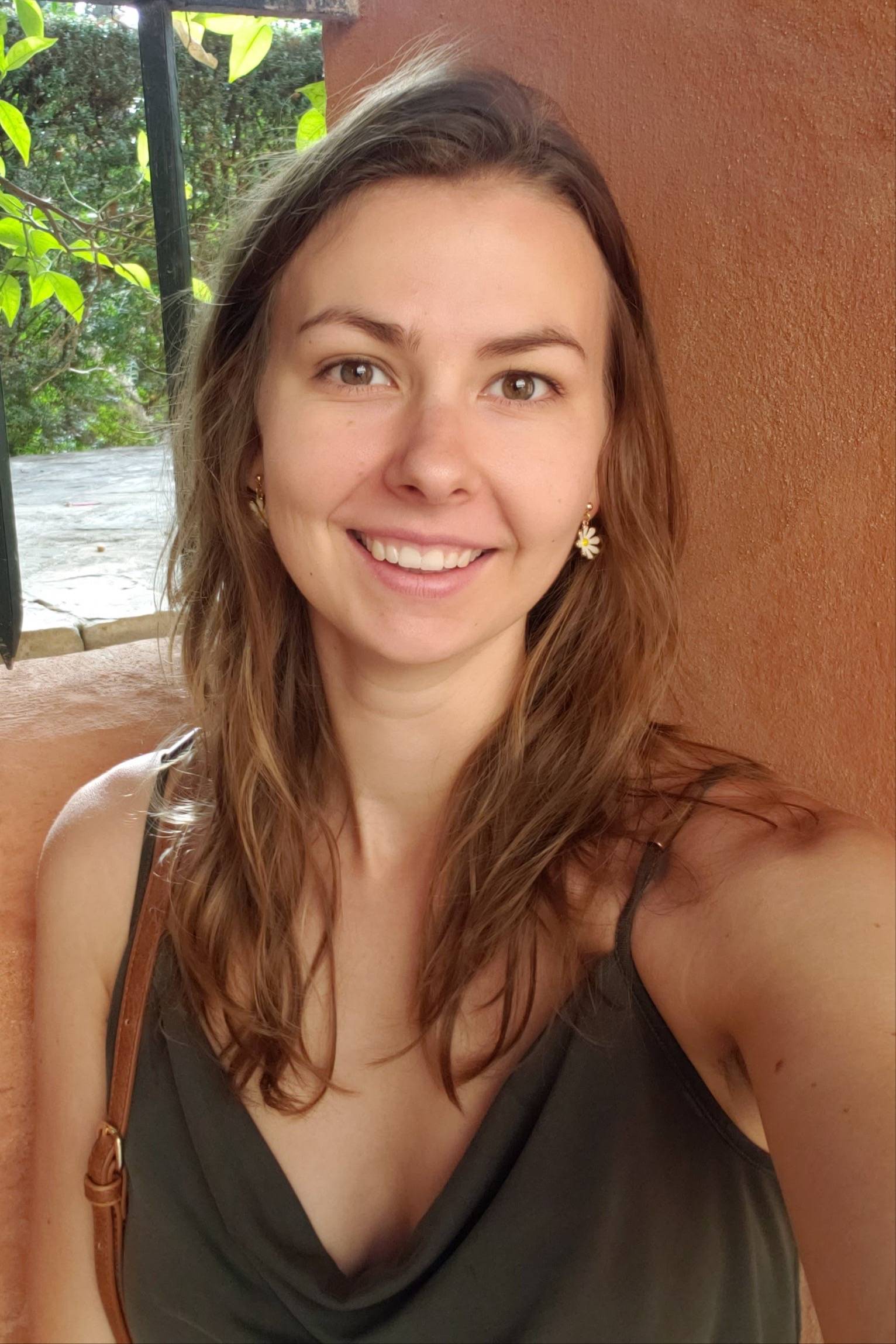 I help beginners write online. - Creator Profile