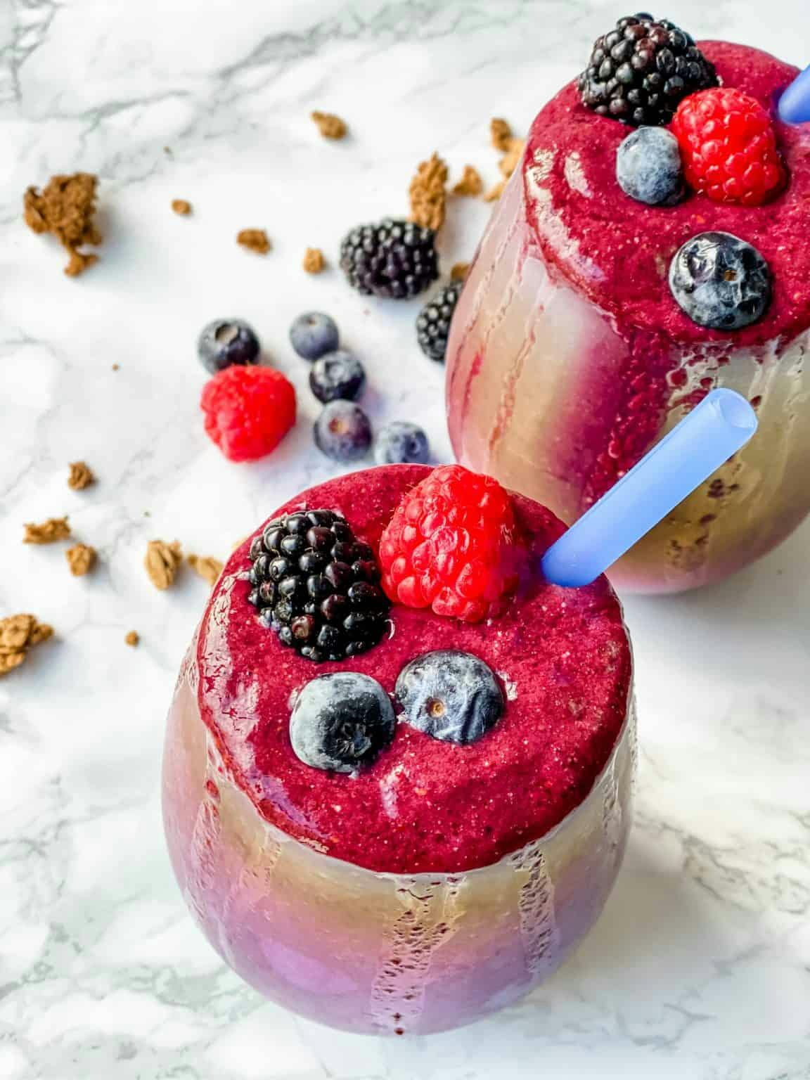 triple berry smoothie