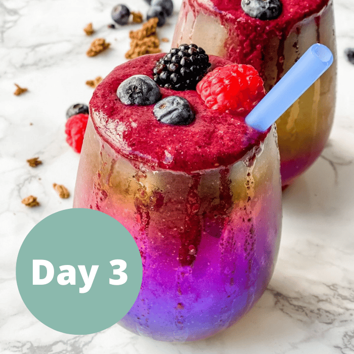 triple berry smoothie