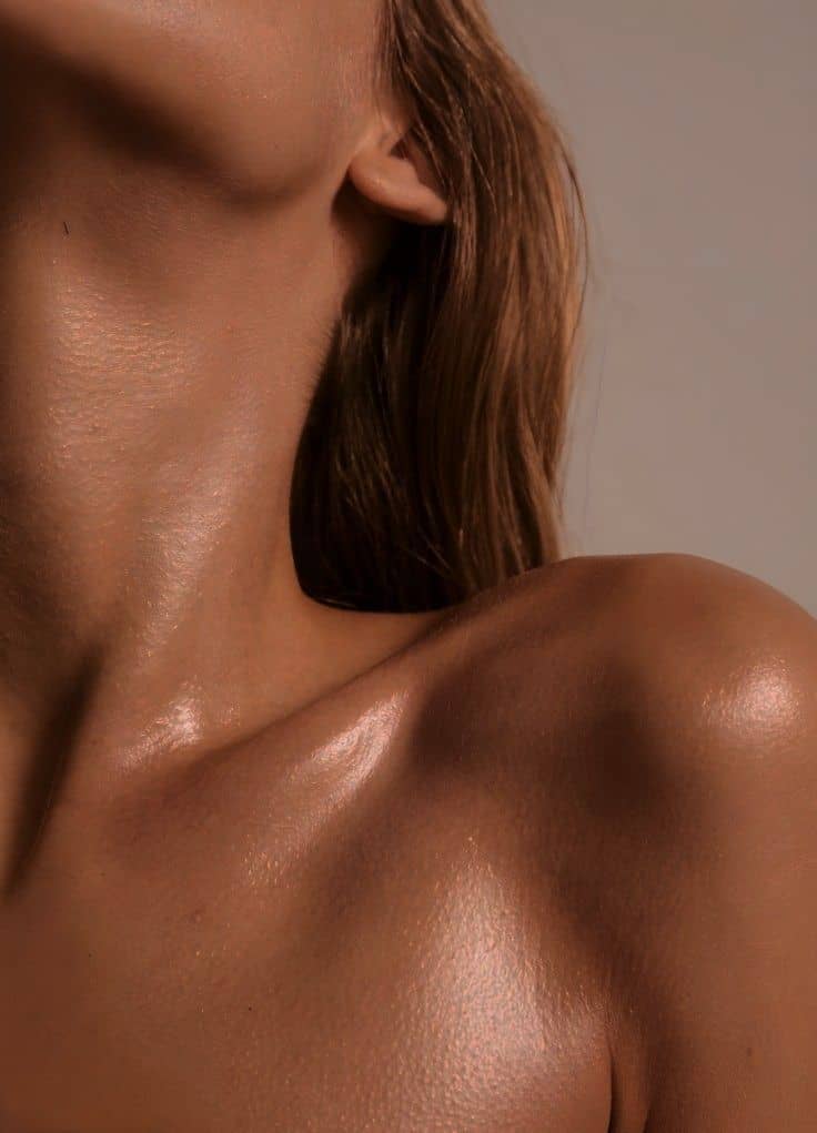 Peau bronzée effet glow – huile hydratante pour un éclat naturel