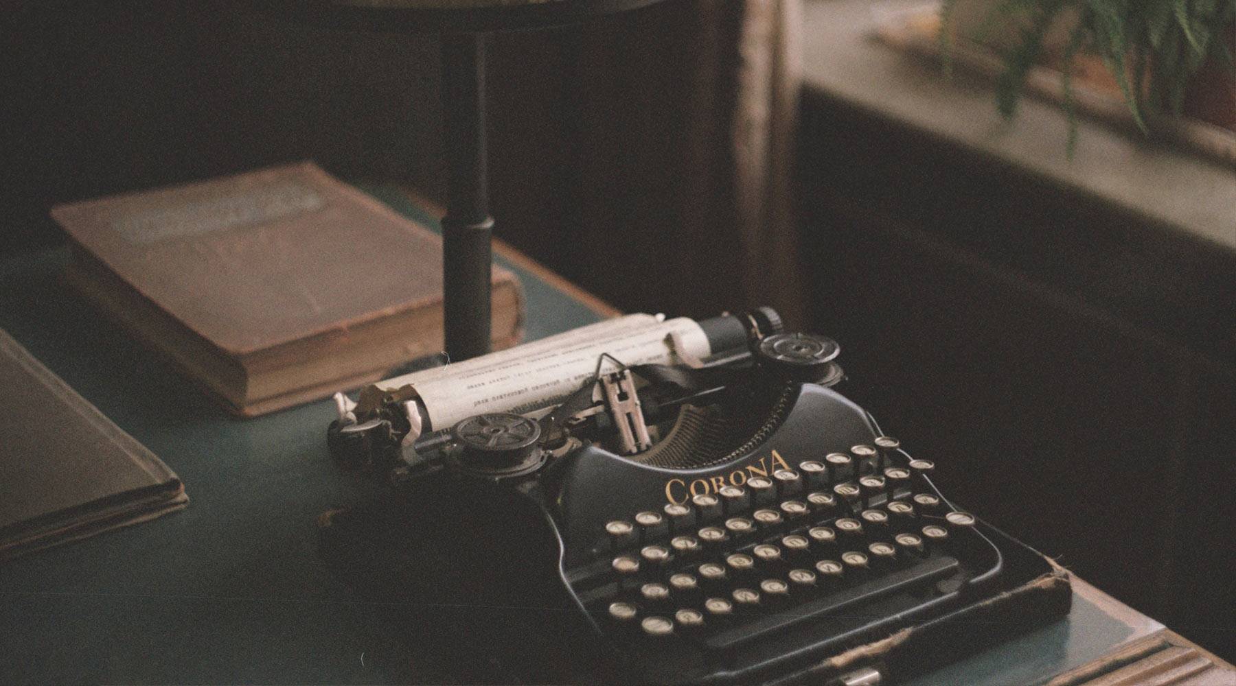 ai blog post writer typewriter