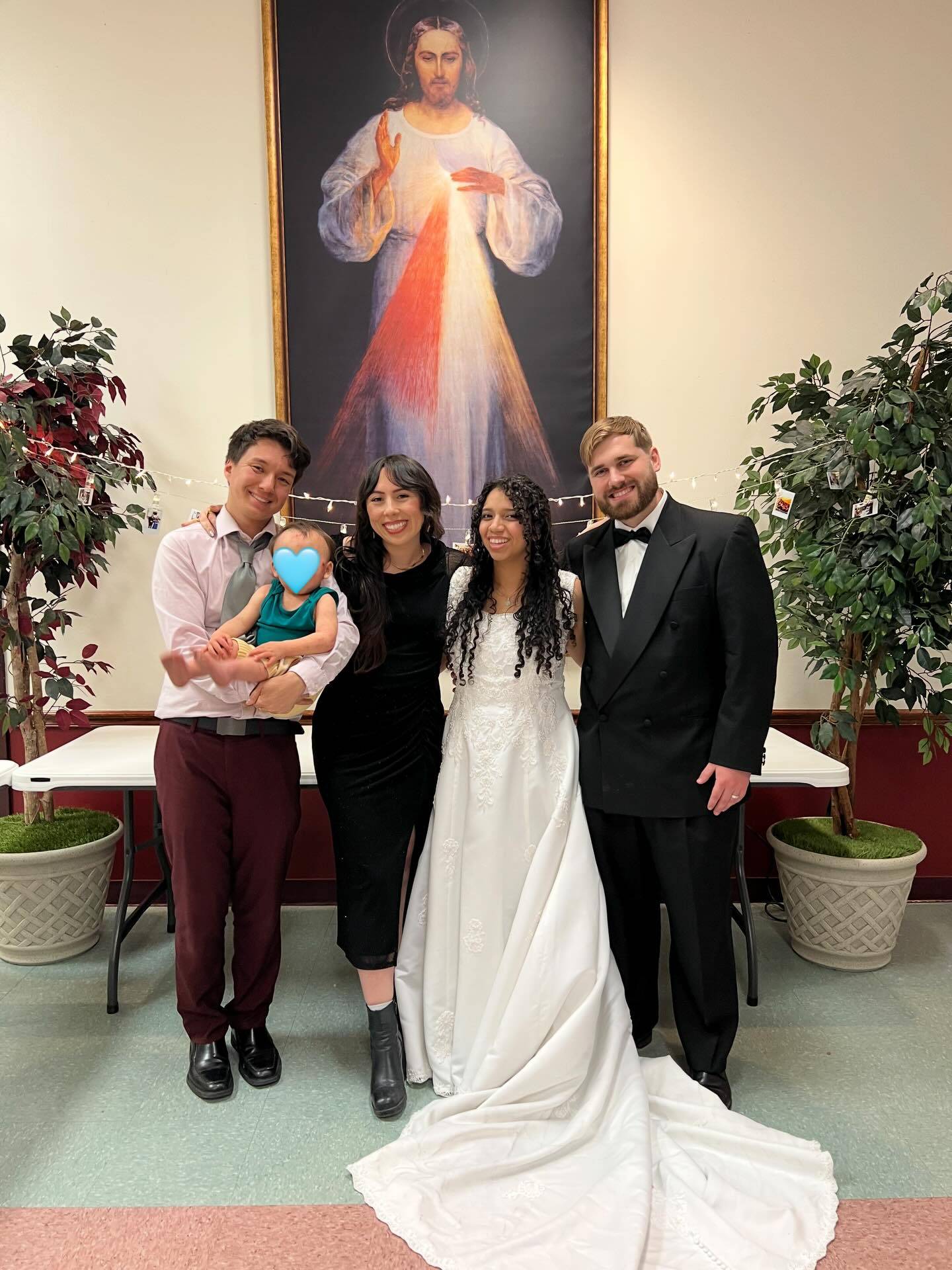 Congratulations to the Trujillo-Carey’s!!! 💍💒💝
Let the two become one flesh! 💋

I am so happy I got to witness the marriage of my good friends. 🥹 And I always love the chance to catch up with loved ones while in Texas. 🤠

The only downside was not getting to go to my favorite boutique. 😔 Wait for me, @boutiquechloerose 🫶🏼