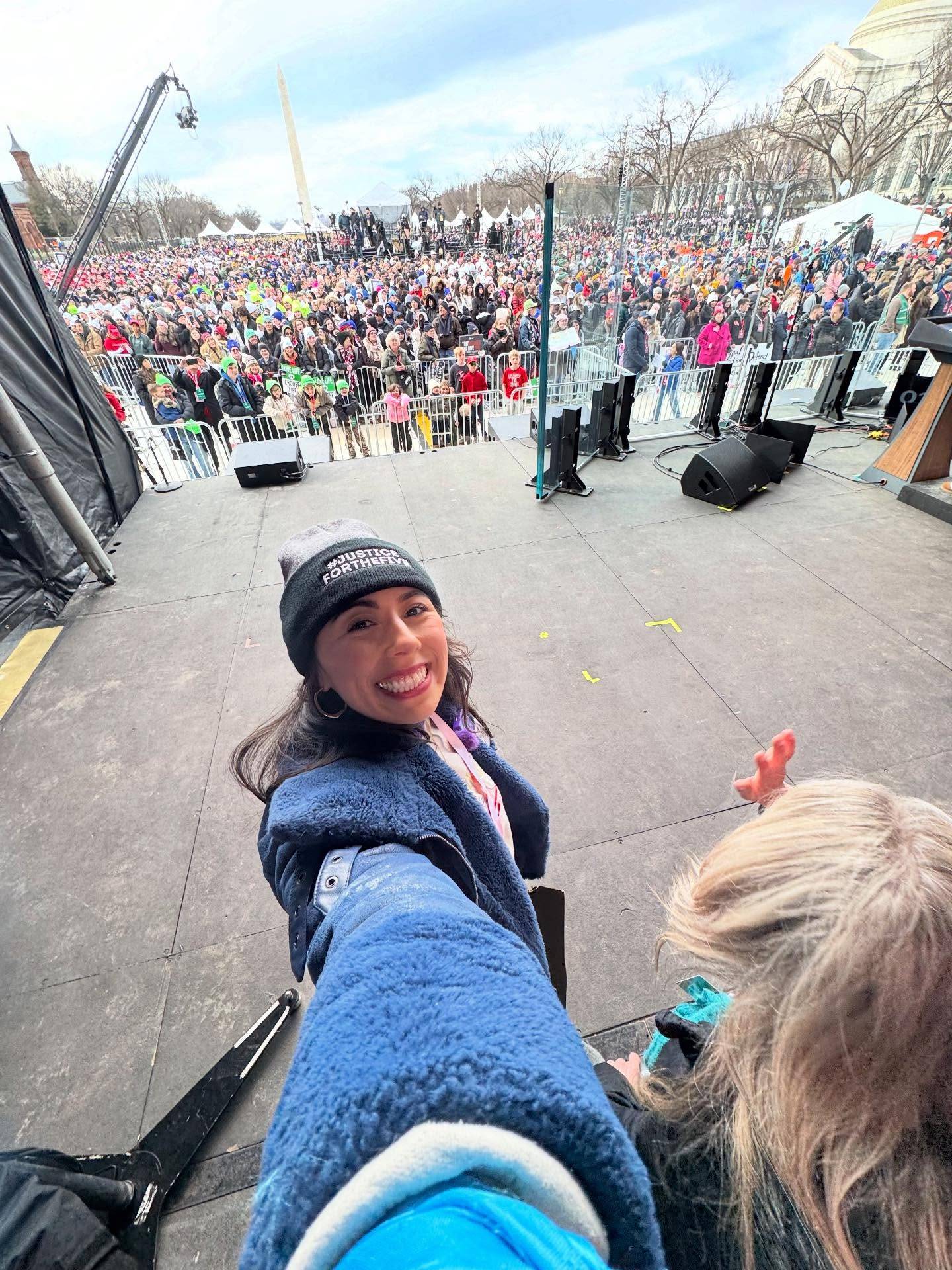 I WAS JUST ON STAGE AT THE NATIONAL MARCH FOR LIFE! 🌹

Thanks for inviting @prolifesf to be a Coalition Partner, @marchforlife! 💜